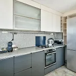 아파트 Skyline Grand Penthous Free Parking *