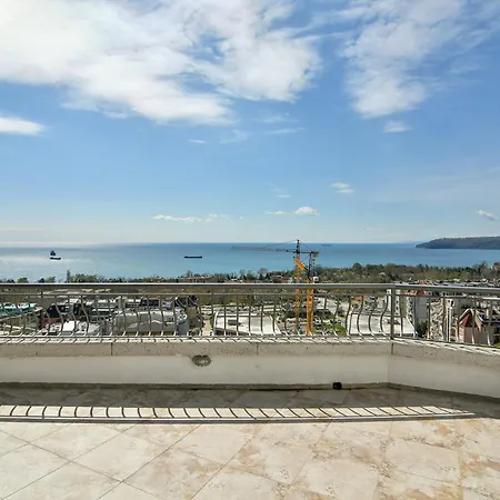 Skyline Grand Penthous Free Parking ヴァルナ