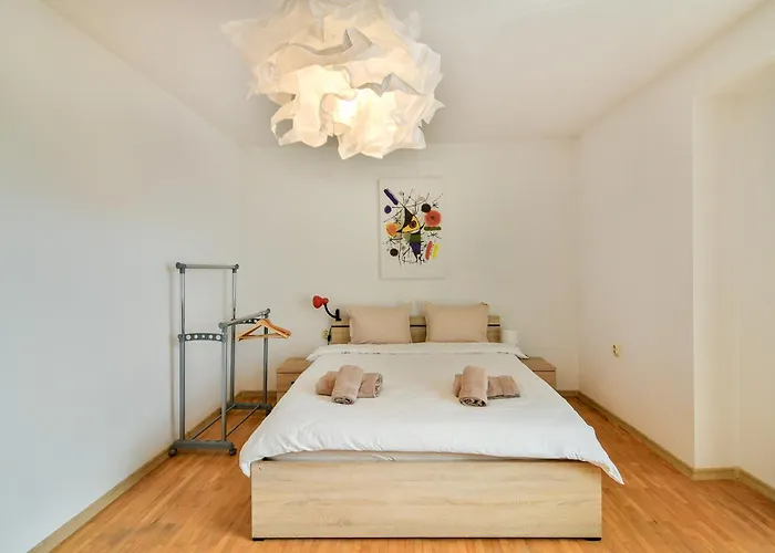 Skyline Grand Penthous Free Parking