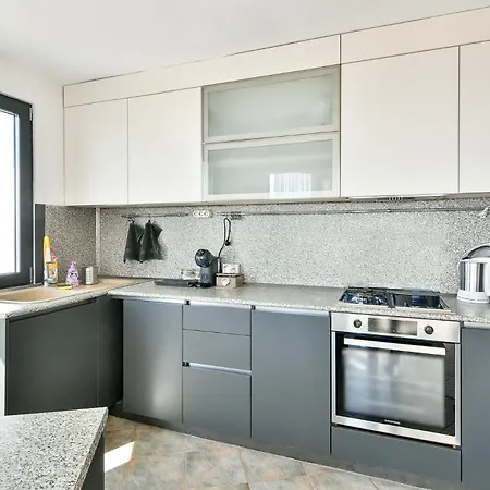 Skyline Grand Penthous Free Parking 瓦爾納