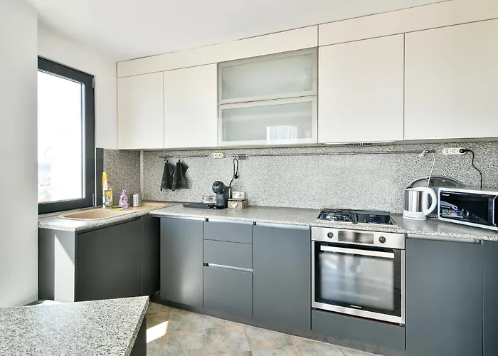 Skyline Grand Penthous Free Parking Varna