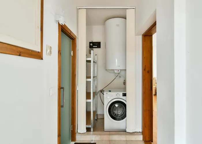 Skyline Grand Penthous Free Parking *